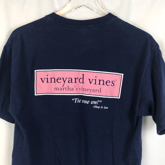 Vineyard Vines Tops - Vineyard Vines Blue Tee Shirt Unisex Size M 38-40